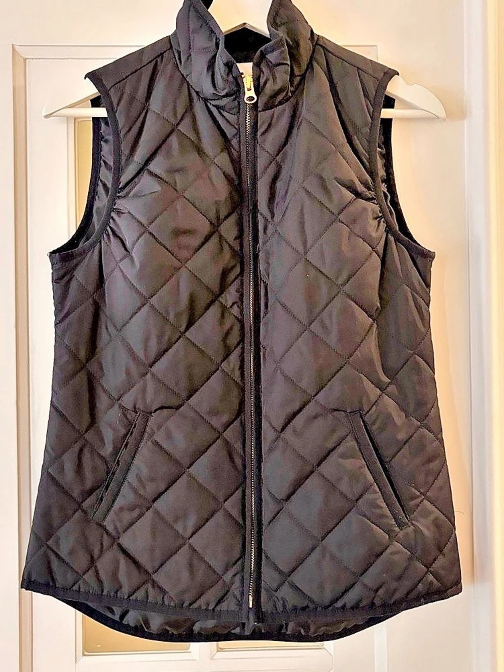 Old Navy Quilted Vest in Black Size XS Like New